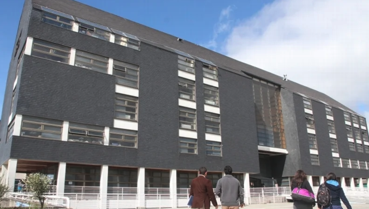 /funcionario-municipal-de-puerto-montt-uso-400-dias-de-licencia-medica-y