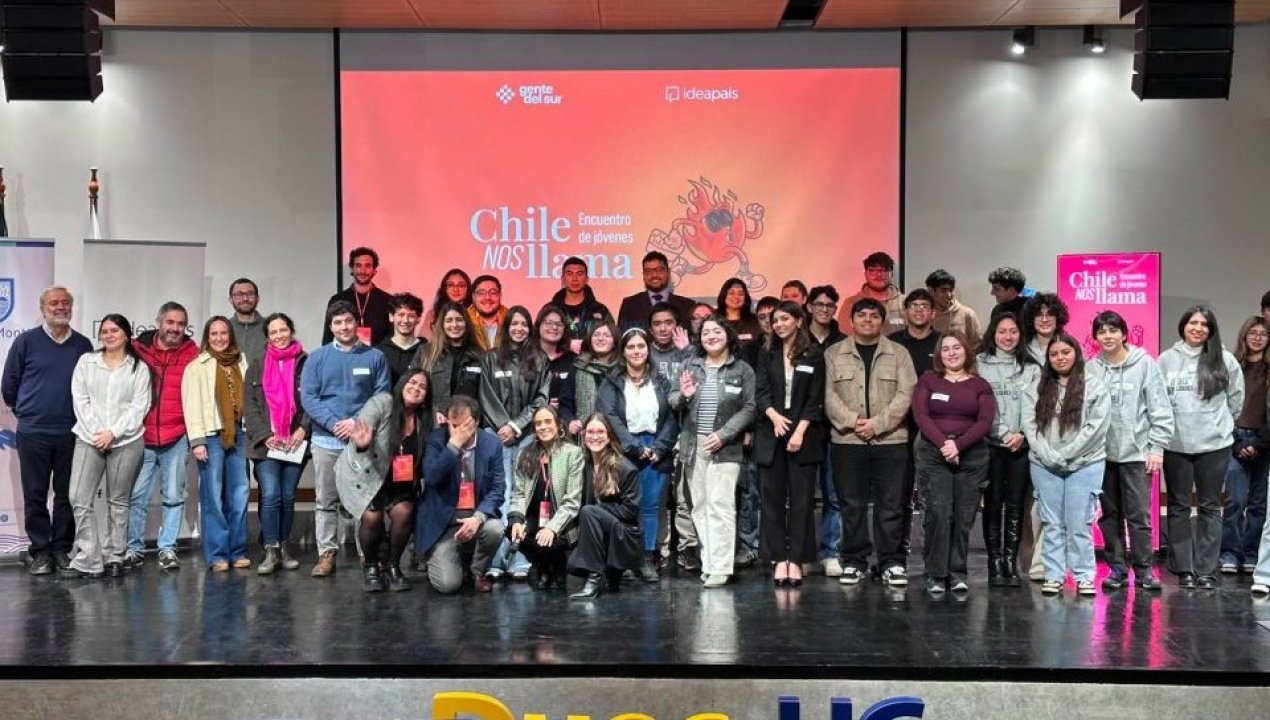 /local/chile-nos-llama-mas-de-60-universitarios-de-los-lagos-se-reunieron-para