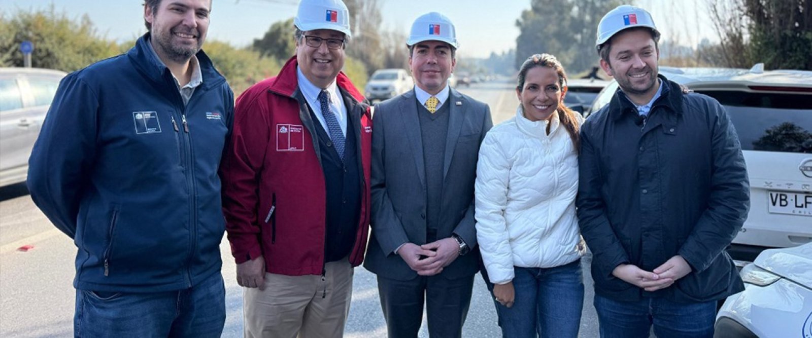 Autoridades informan sobre contrato global para mejoramiento de caminos en provincia