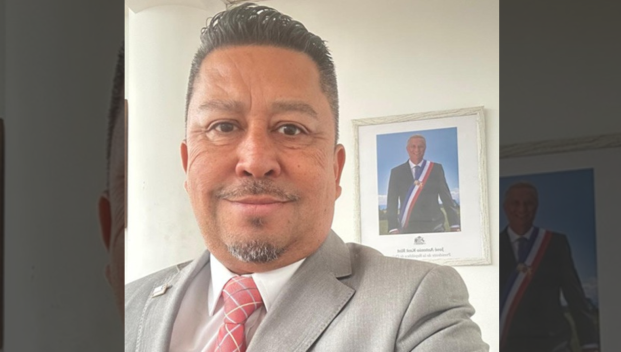 /actualidad/politica/renuncia-seremi-de-hacienda-de-arica-y-parinacota-y-suman-24-salidas-en-el